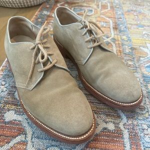 Alden Buck Tan Suede lightweight red rubber sole Men’s size 8.5